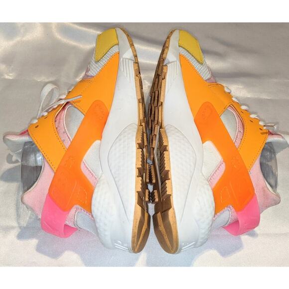 Nike Air Huarache Women's Running Shoes Sneakers Solar Flare DX2674-100 Size 8 - Picture 5 of 9